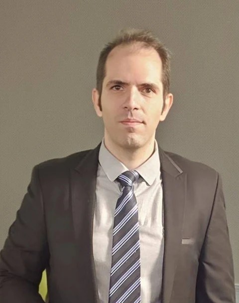 پویا صراف‌زاده